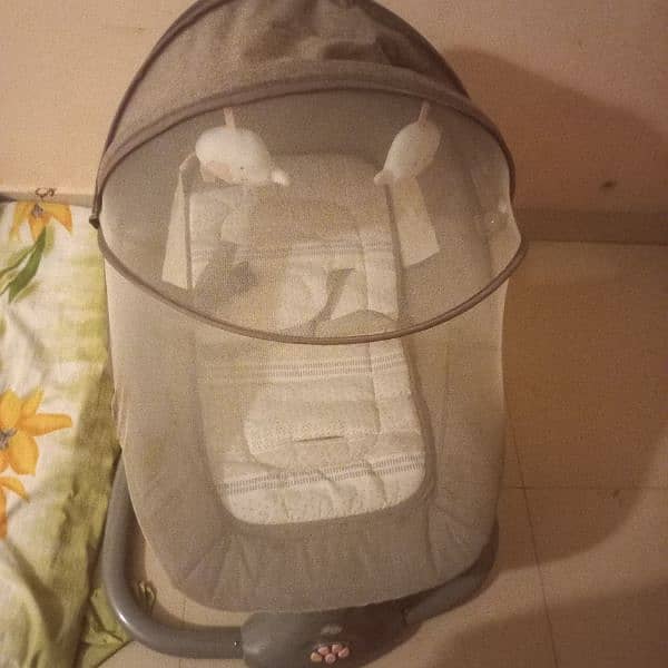 Automatic Baby bouncer plus swing 1