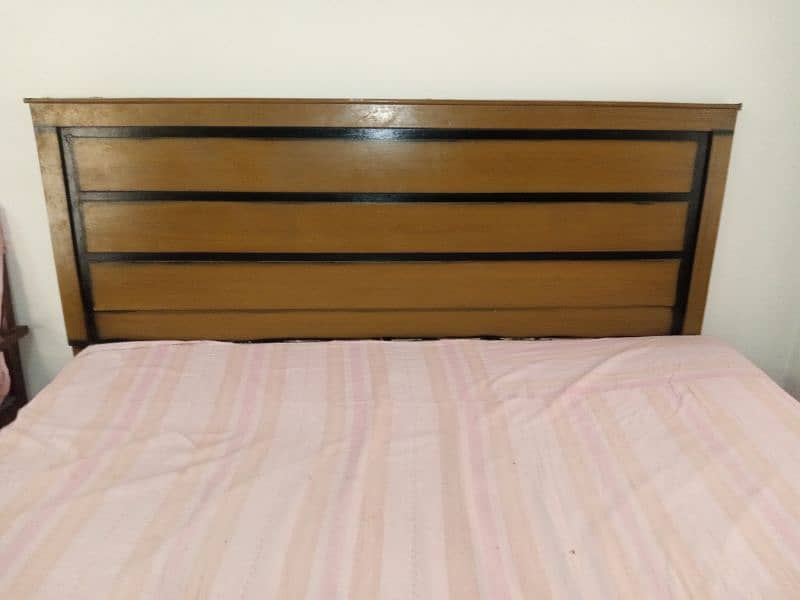 1 double bed 4 chair phone number 03185668885 1