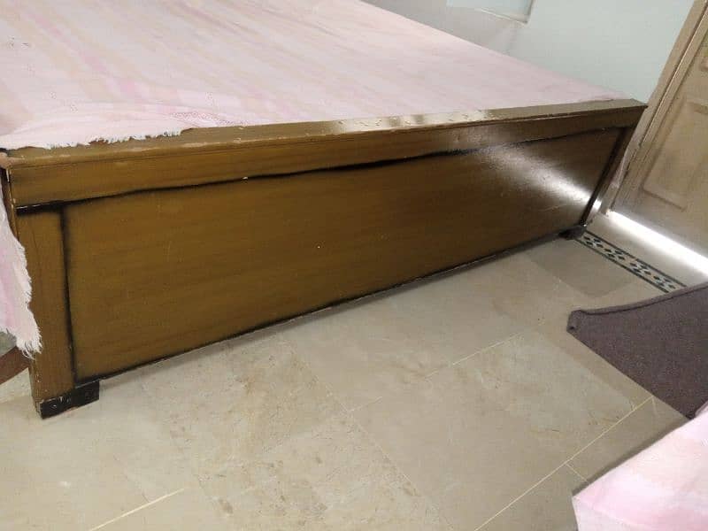 1 double bed 4 chair phone number 03185668885 2