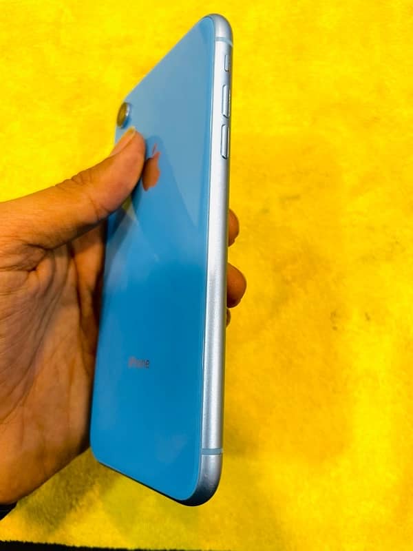 IPhone XR 5