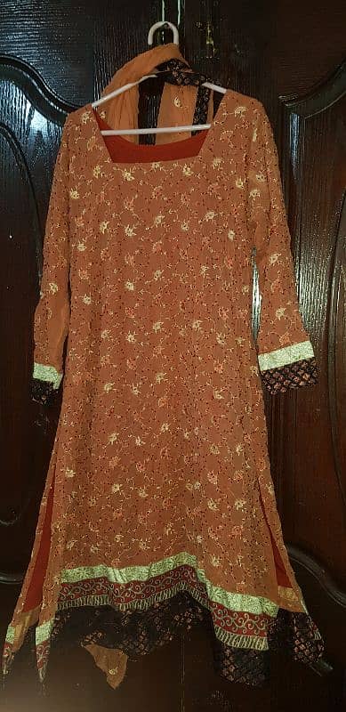 stitched preloved dresses 0
