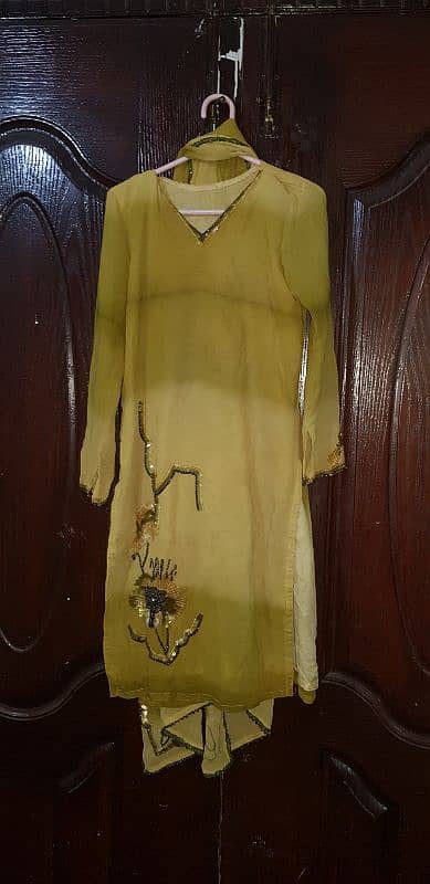 stitched preloved dresses 3