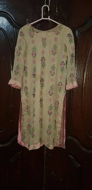 stitched preloved dresses 16