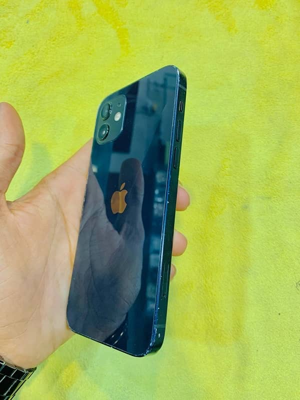 IPhone 12 2