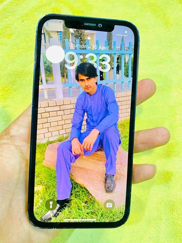 IPhone 12 4