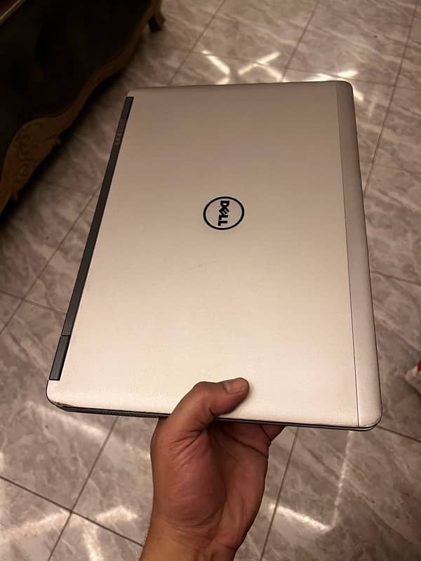 Dell Latitude E7440 Core i5 4rth Generation 0