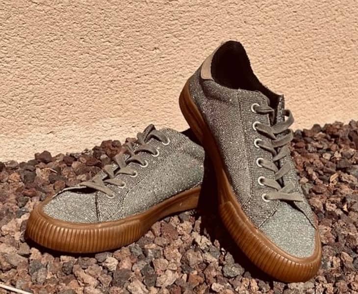 40 size fits to 39 aswel every shoe have different prices 0