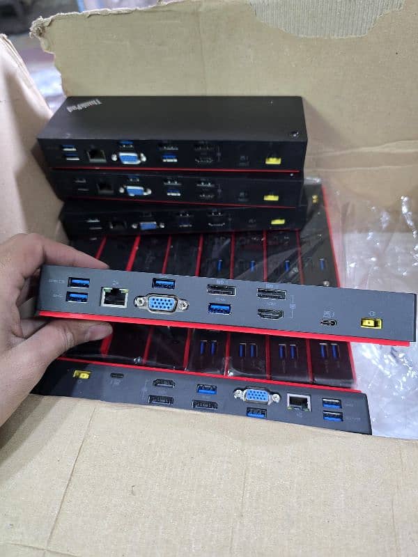 HP USB-C G5, Lenovo Thinkpad Thunderbolt 3,4 Universal Docking Station 4