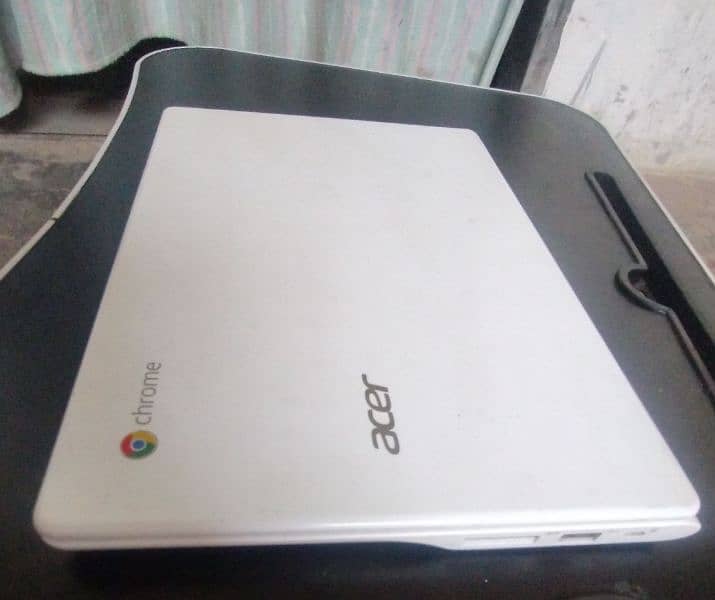 Acer Chromebook touch screen 4 GB Ram 128 GB SSD 0