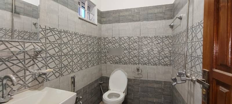 House For rent Is Readily Available In Prime Location Of F-15 10