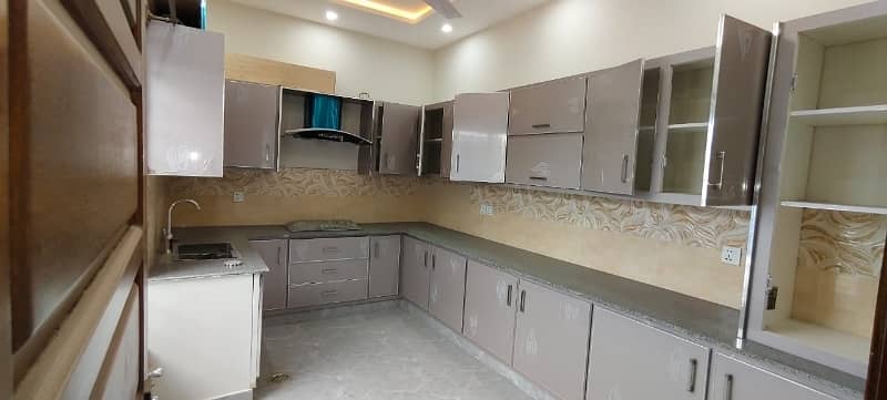 House For rent Is Readily Available In Prime Location Of F-15 20