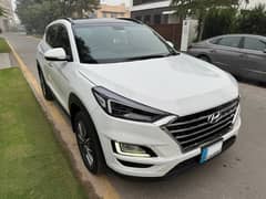 Total Genuine White Hyundai Tucson 2022 A/T AWD
