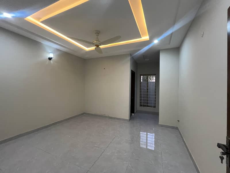 8 MARLA BRAND NEW HOUSE FOR SALE in FAISAL TOWN BLOCK A 17