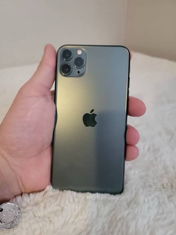 11 pro max 256 gb pta approved with box 0