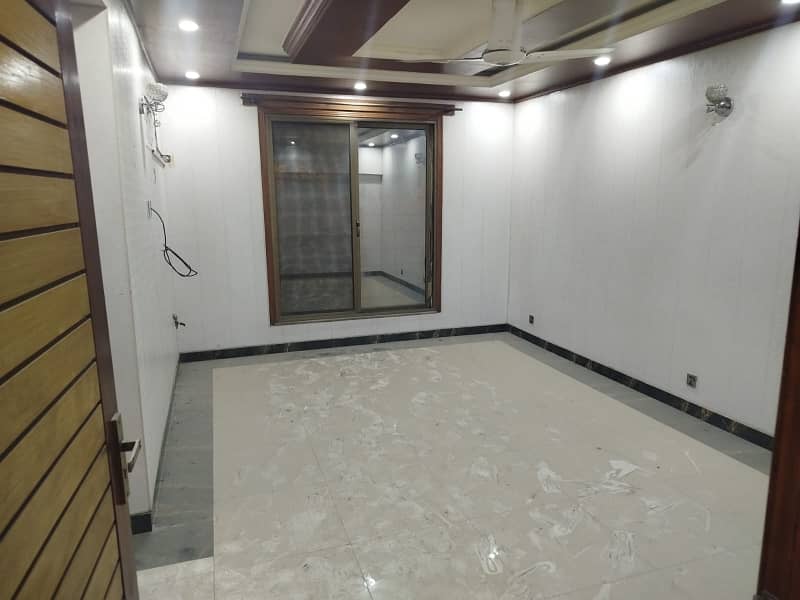 Prime Location Flat Of 7 Marla Is Available For Sale In Askari 2, Askari 2 1