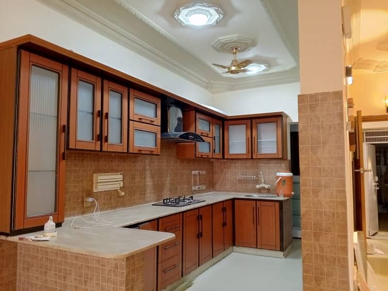 Centrally Located Flat Available In Gulshan-e-Iqbal - Block 10-A For sale 1