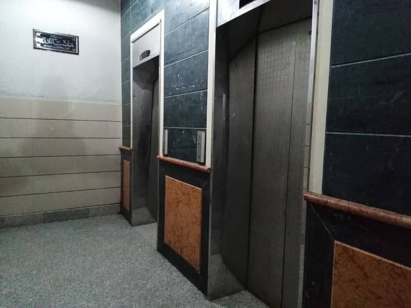 Centrally Located Flat Available In Gulshan-e-Iqbal - Block 10-A For sale 32
