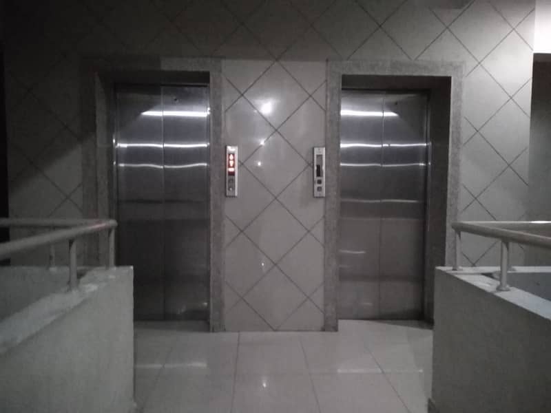Centrally Located Flat Available In Gulshan-e-Iqbal - Block 10-A For sale 34