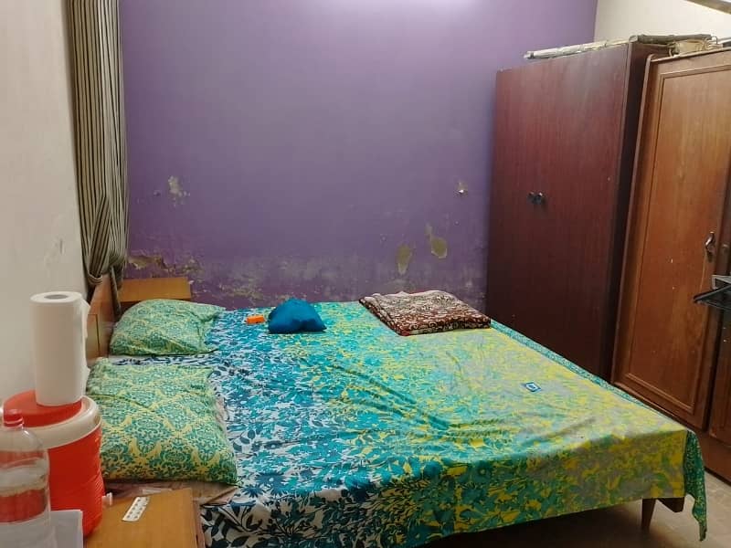 A Spacious 180 Square Yards House In Metrovil Colony - Block 3/1 5