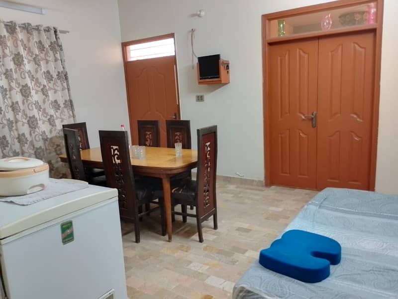A Spacious 180 Square Yards House In Metrovil Colony - Block 3/1 9