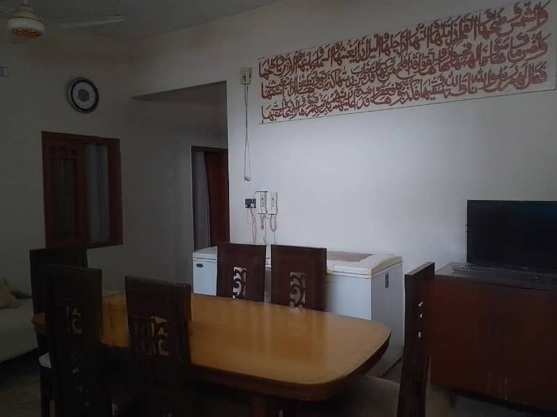 A Spacious 180 Square Yards House In Metrovil Colony - Block 3/1 14