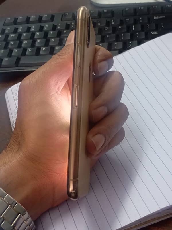 iPhone XS dual PTA official 4