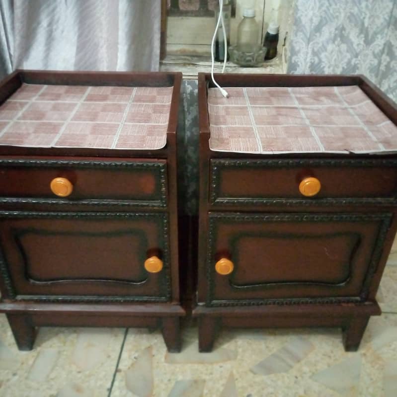Queen size double bed 0