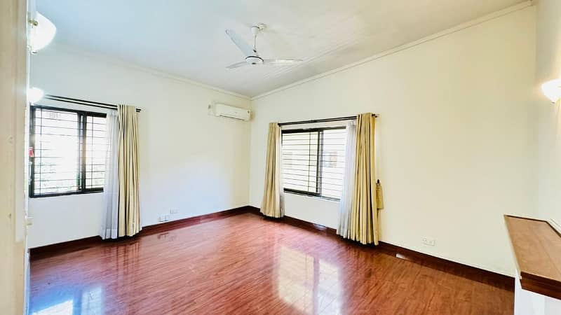 Get In Touch Now To Buy A House In F-7 4