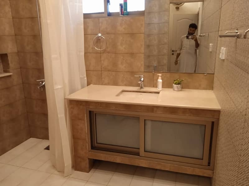 Ready To Buy A Lower Portion 666 Square Yards In F-7/1 12