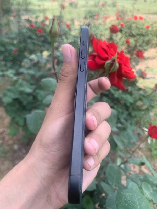 iPhone 15 plus factory unlock 128gb 6