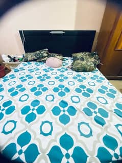 KING SIZE BED WITH MATTRESS