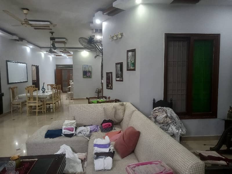 Fair-Priced Prime Location 375 Square Yards House Available In Federal B Area - Block 10 2