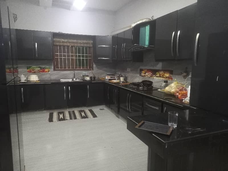 Fair-Priced Prime Location 375 Square Yards House Available In Federal B Area - Block 10 4