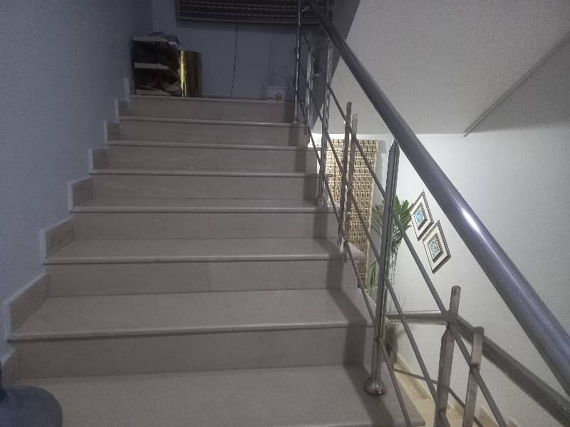 Fair-Priced Prime Location 375 Square Yards House Available In Federal B Area - Block 10 14