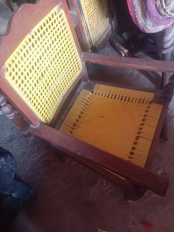 4 pic pure wood chairs 1