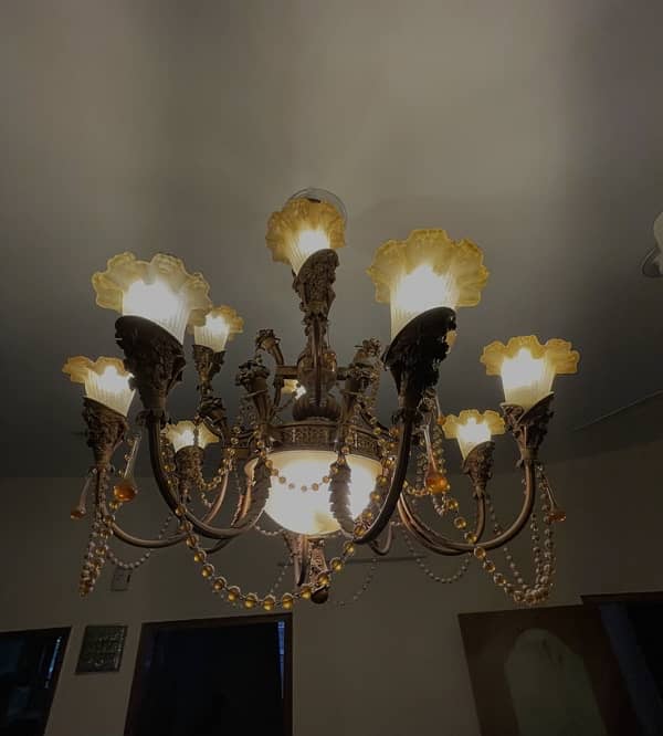 chandelier 0
