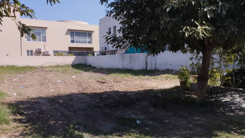 DHA PHASE 7 Y BLOCK NEAR TO MC 2