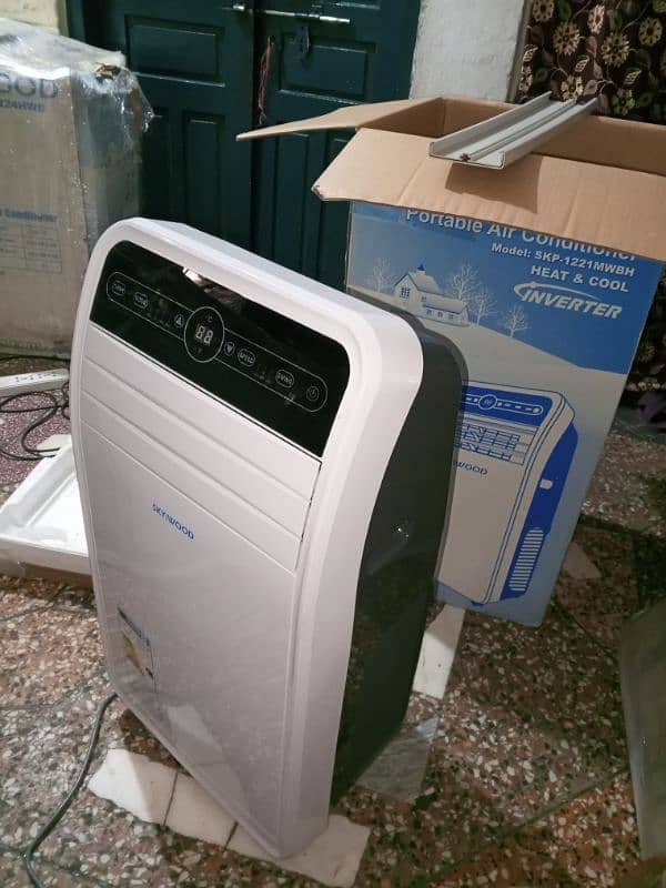 SKYWOOD PORTABLE AC DC INVERTER IMPORTED ENERGY SAVER HEAT AND COOL 5