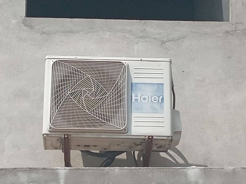 good condition haire1 ton ac all ok 3