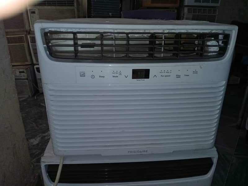 Window Ac 0.75 Ton / American Lot Branded 9