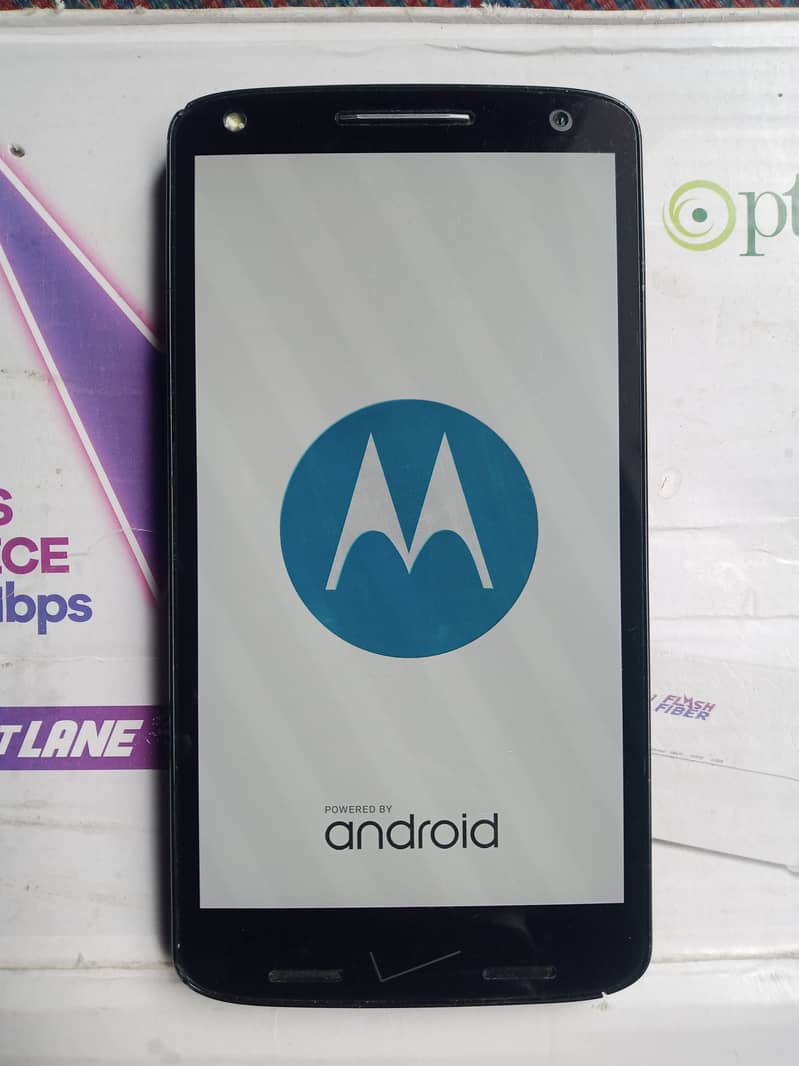 Motorola Droid Turbo 2 Ful HD Display 5.4" Storage 3/32GB PTA Approved 2