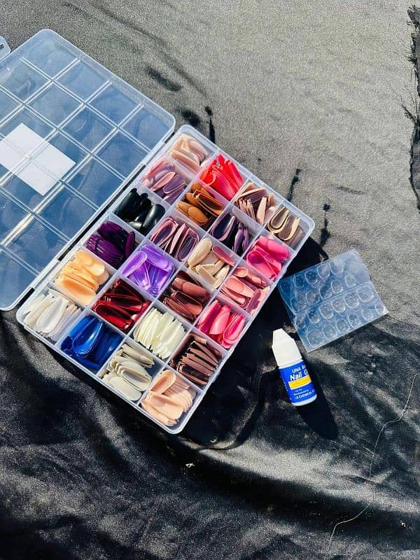 multicolor stick on artificial nails _576 pcs of Endless  creative 2