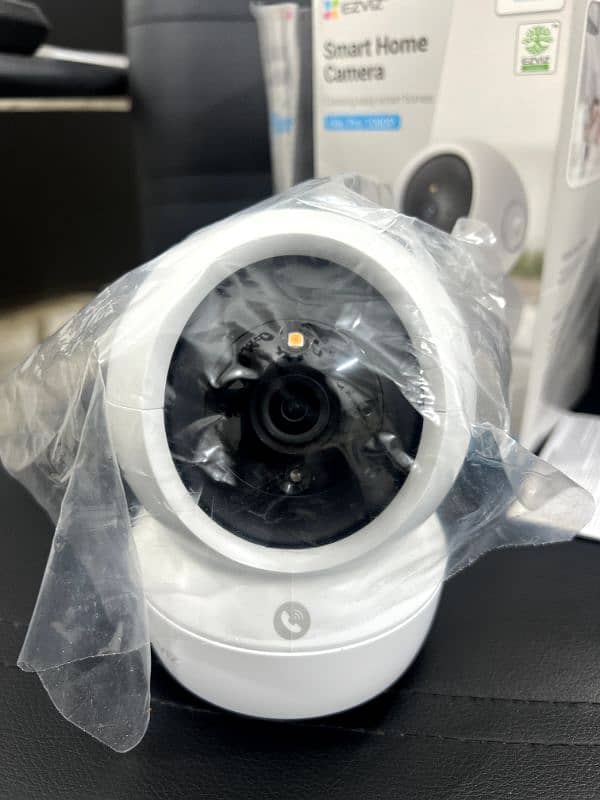 Ezviz H6c Pro 1080p Type-C Pan & Tilt Smart Home Camera 2