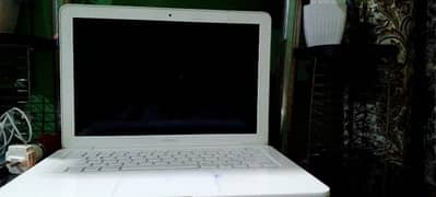 apple laptop