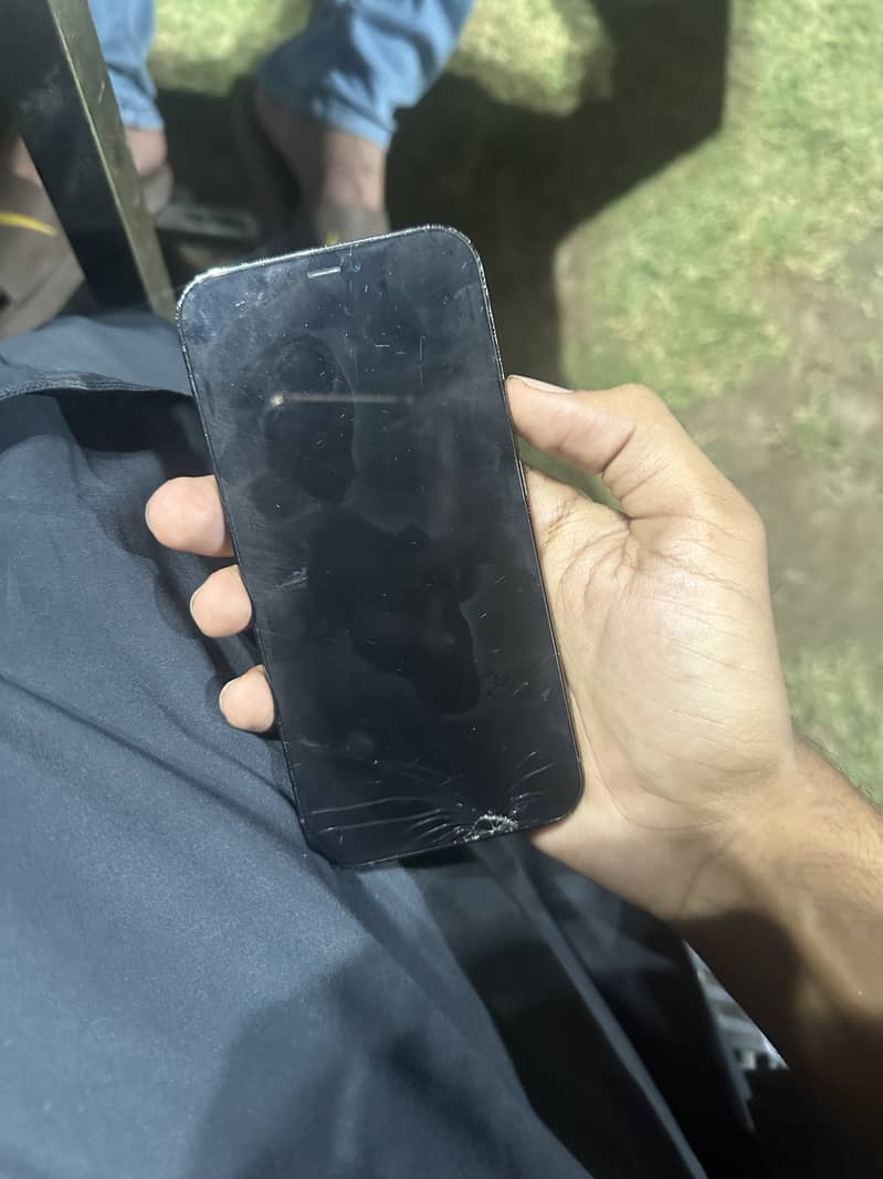 Apple iPhone 12 Pro 3