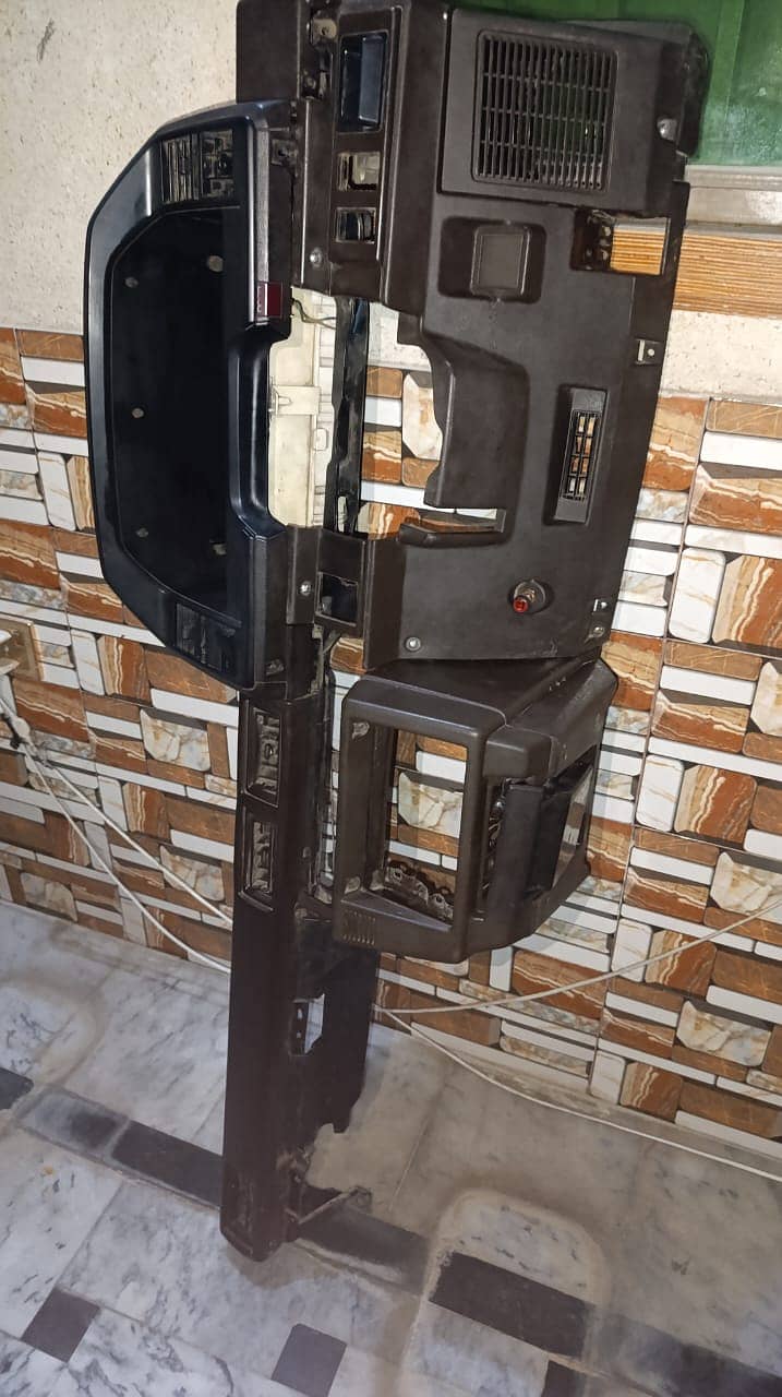 1986 Toyota Corolla Dashboard with meter 1