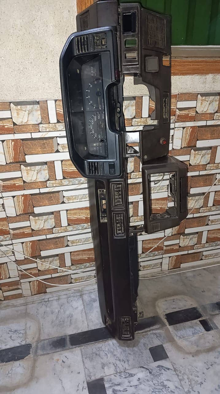 1986 Toyota Corolla Dashboard with meter 3