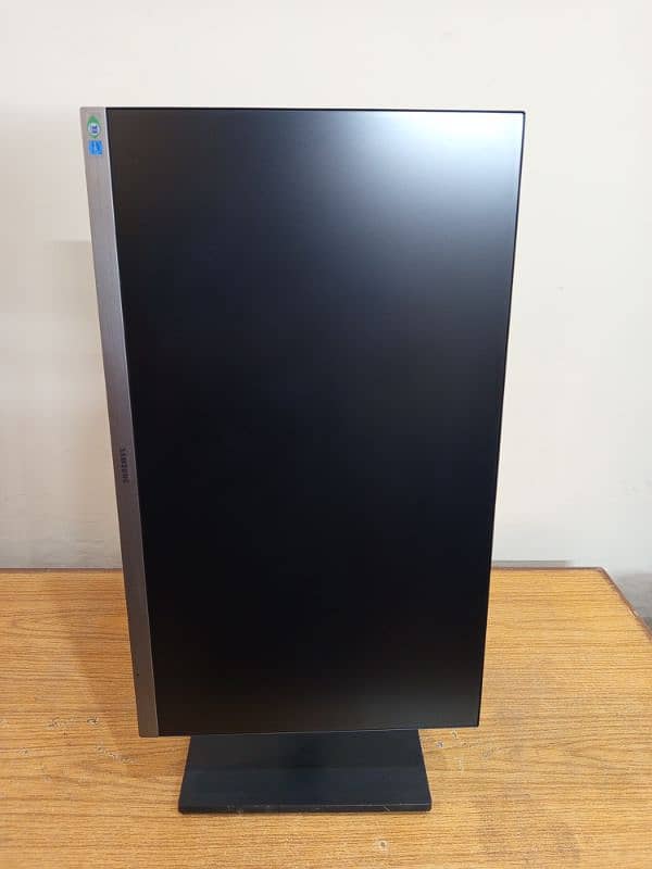 Samsung LCD monitor 24 inches 2