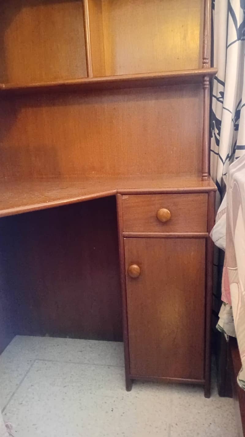 Writing Desk / Study Table 7