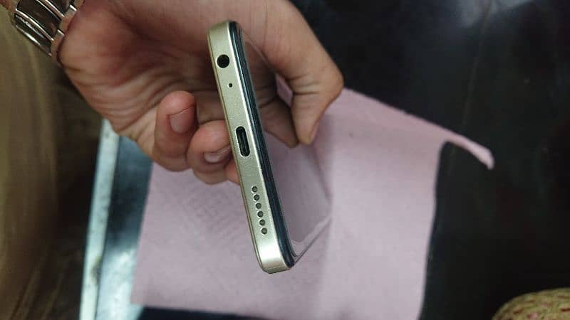 Tecno spark 20 c 0